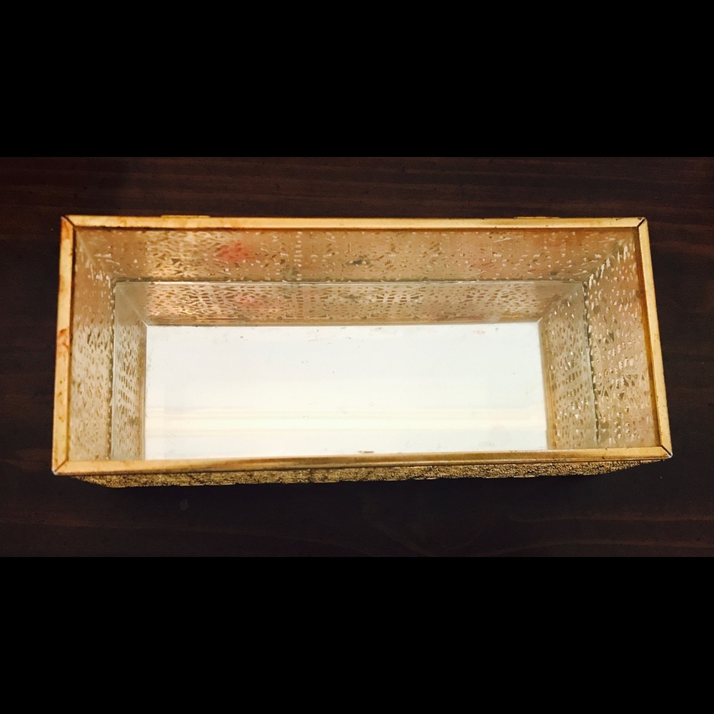 Cute gold color jewelry box